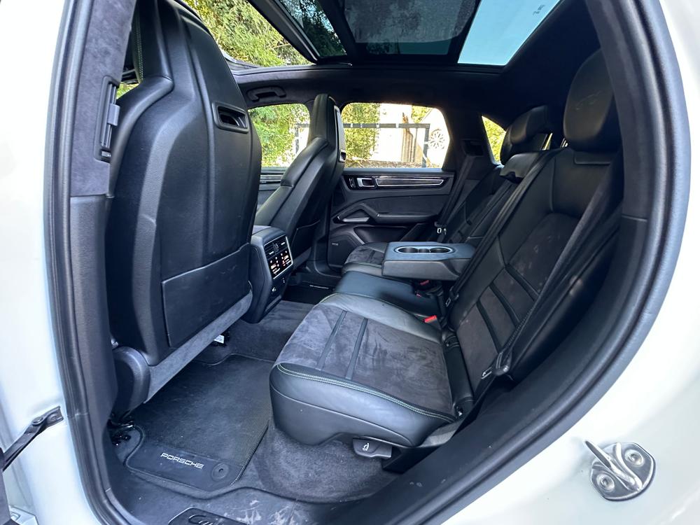 Used Porsche Cayenne BV23KGJ 33