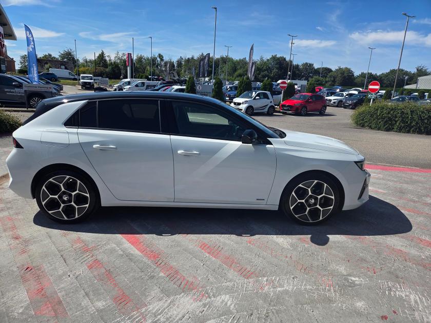 Vauxhall Astra Photo ab823987-6e6e-4bb0-803c-1ebf2de92e23.jpg