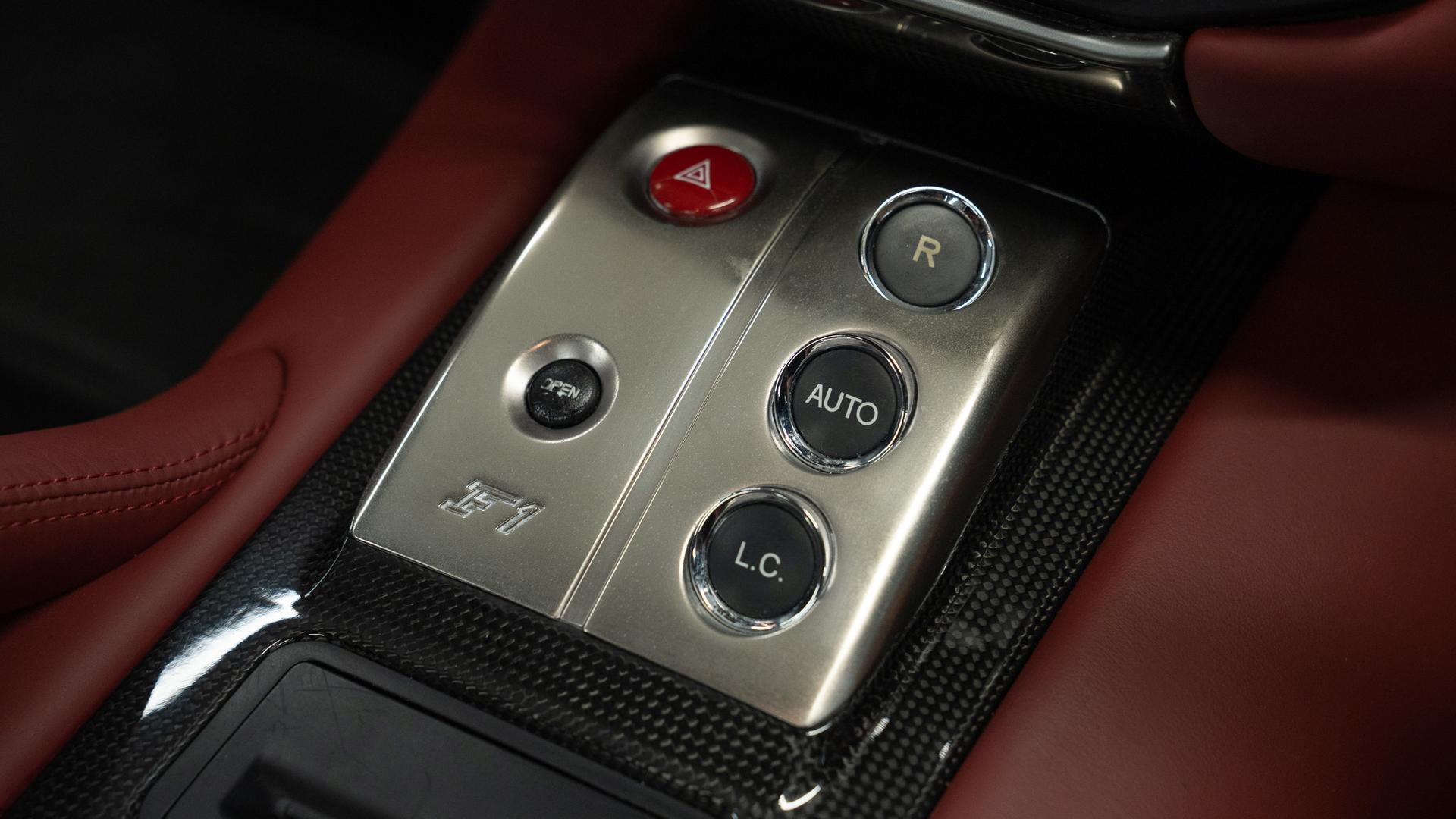 Ferrari 599 Photo aba72d86-0ec9-437c-8681-f0a85a616413.jpg