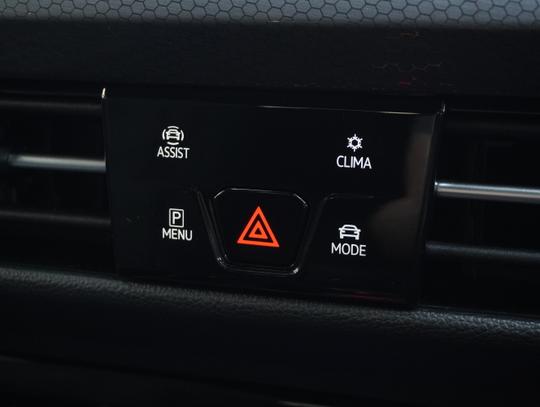 Volkswagen Golf Photo abb3e585-9017-411e-af51-c4087582a178.jpg