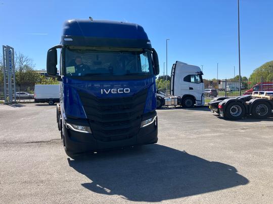 Iveco S-WAY Photo