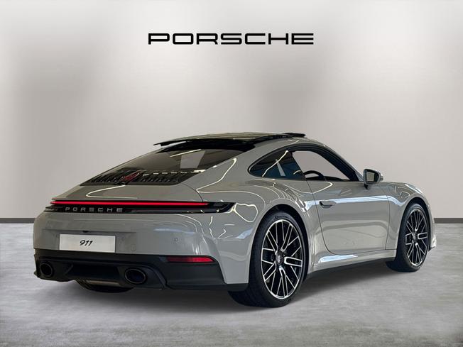 PORSCHE 911 Photo 7