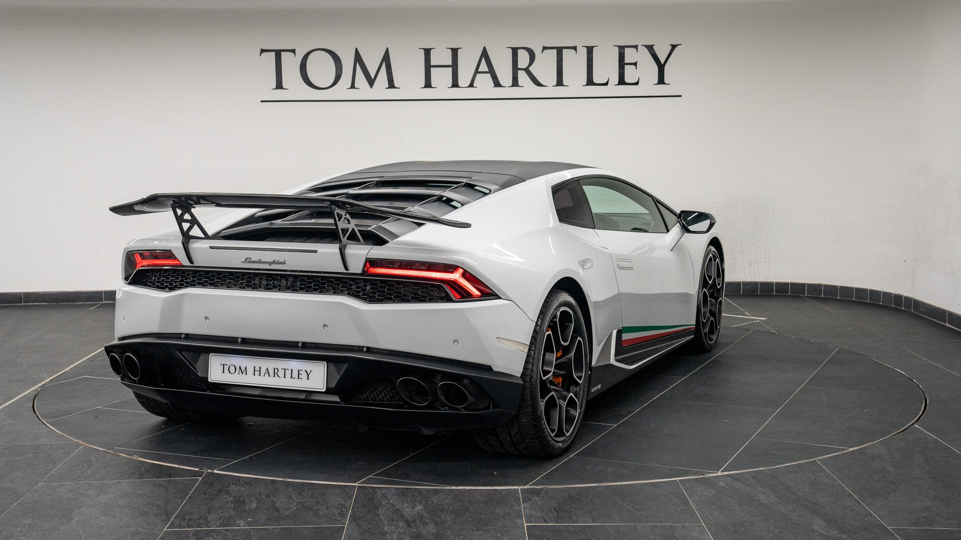 LAMBORGHINI Huracan Photo abc57556-9705-41bf-8393-6c71084ab4e5.jpg