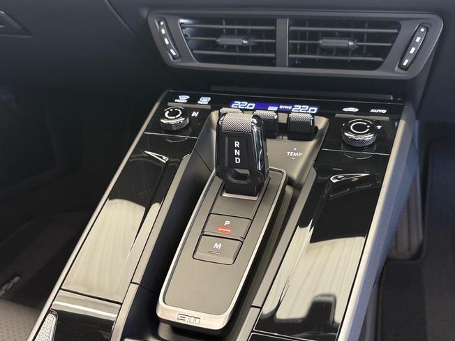PORSCHE 911 Photo 12