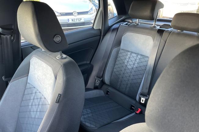 VOLKSWAGEN Polo Photo 45