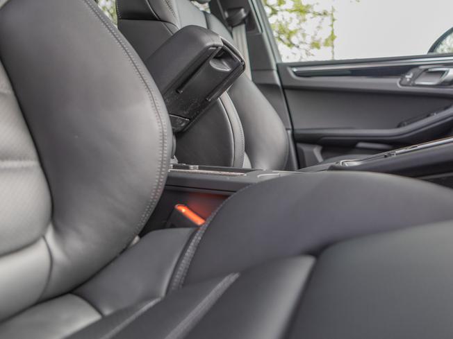 PORSCHE Macan Photo 14