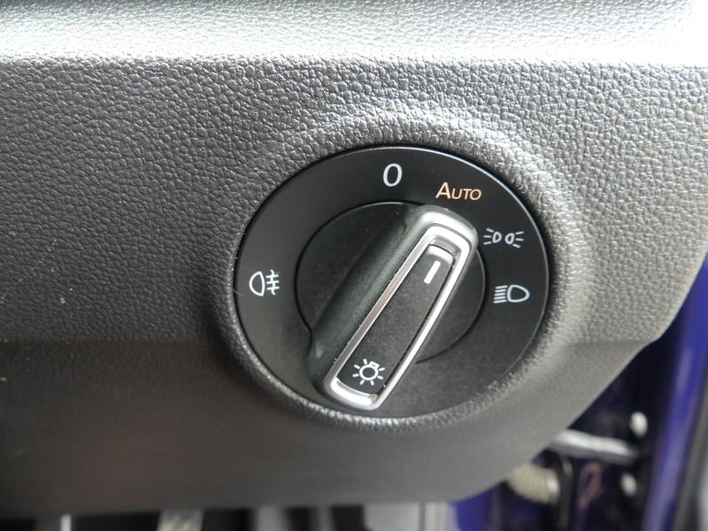 Volkswagen T-Roc Photo abe0517b-503c-44b5-9710-59ae2a5d0660.jpg