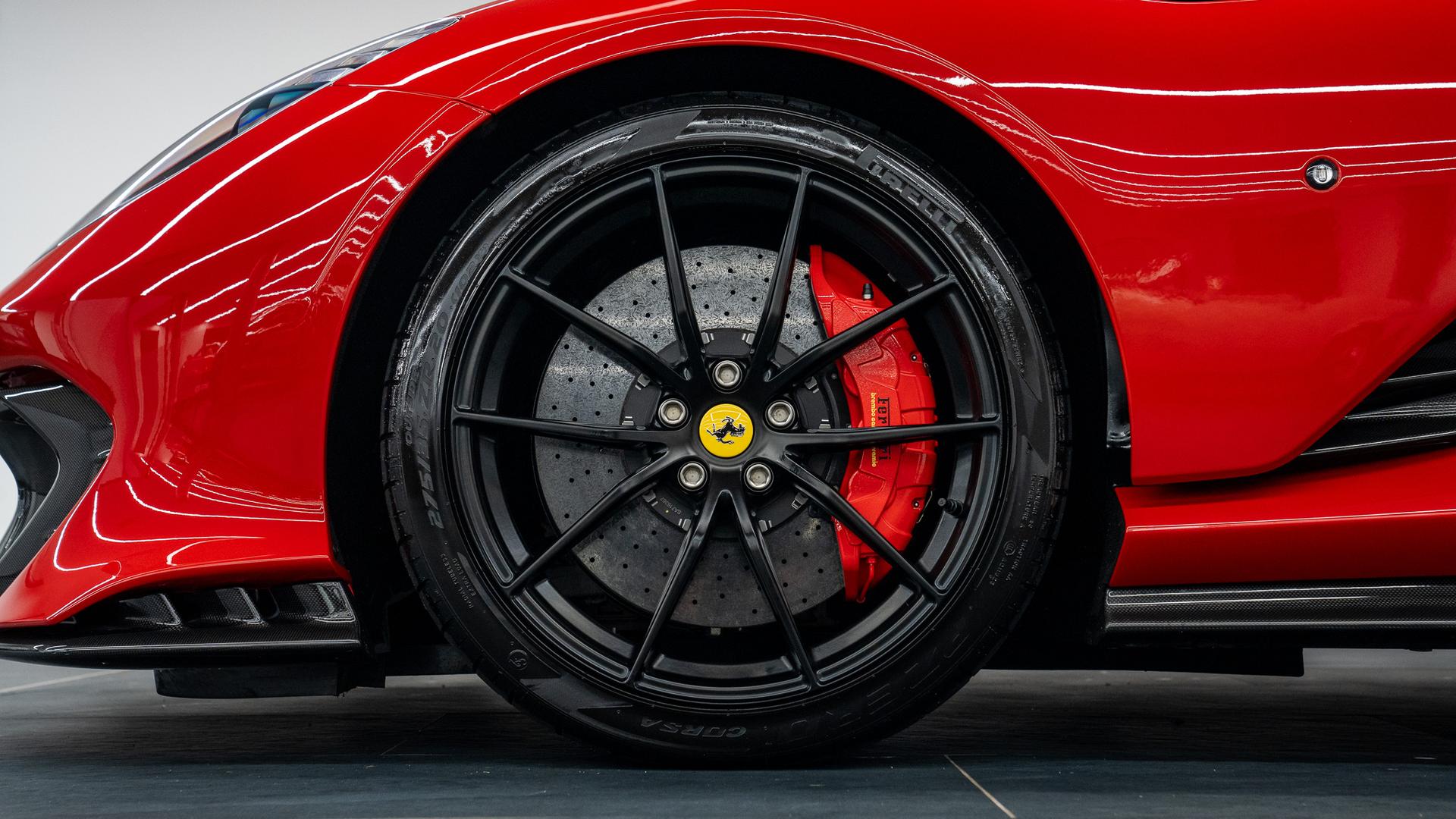 Ferrari 812 Photo ac222b14-5557-42b4-b953-9592981ef410.jpg