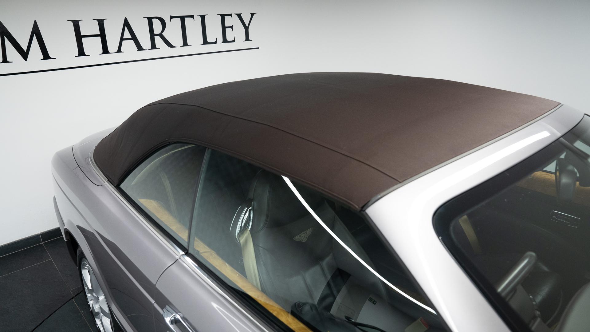 Bentley Azure Photo ac35d9cc-ce73-4cca-94e5-1aaebaf49dec.jpg