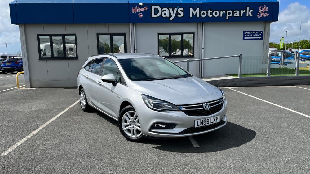 Used 2019 Vauxhall ASTRA Sports Tourer Design 5dr 1.0T ecoTEC 105PS at Day's