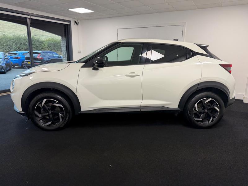 Nissan Juke Photo ac59483a-fa1e-4988-b63f-e5e50ee9df74.jpg