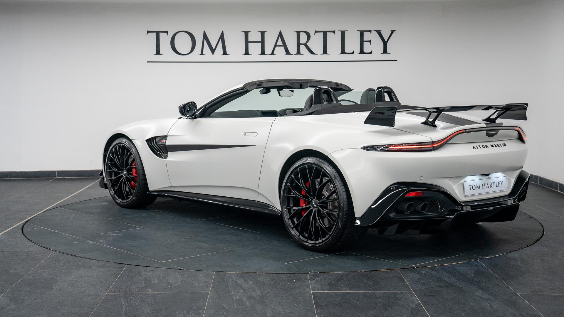 Aston Martin Vantage Photo ac5eaf56-cb69-48f3-8a5e-7d4b798fd809.jpg