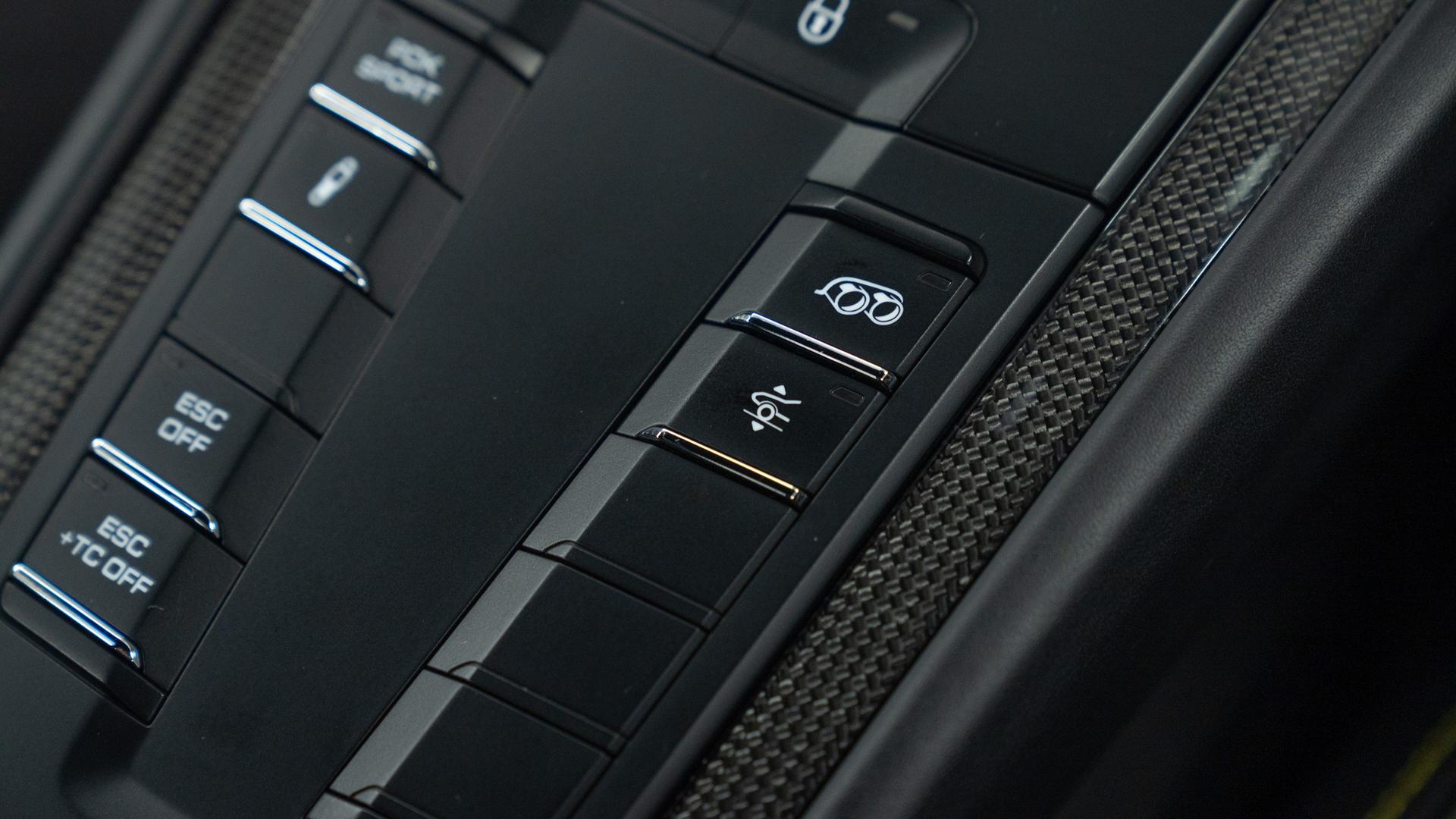 Porsche 911 Photo ac6109dc-a0f7-4159-be60-e3b3f97bd78b.jpg
