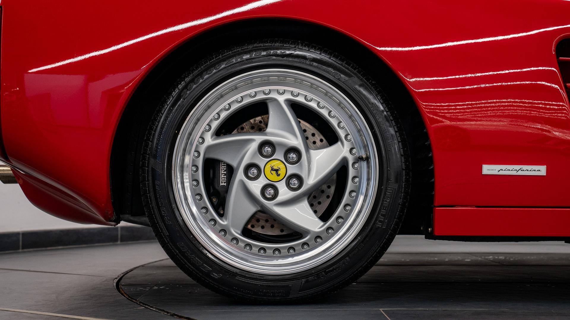 Ferrari 512 Photo ac618853-2a22-473b-ba24-0ce8c646252d.jpg