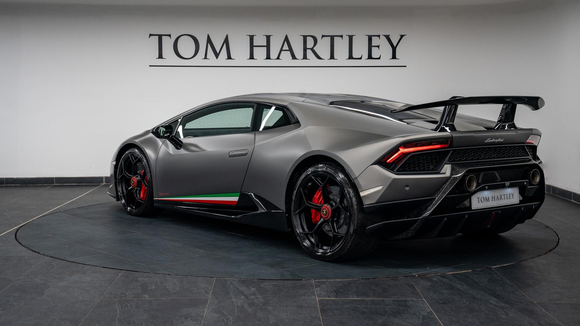 LAMBORGHINI Huracan Photo ac74289d-cb04-46f6-90ad-84bd8d59a730.jpg