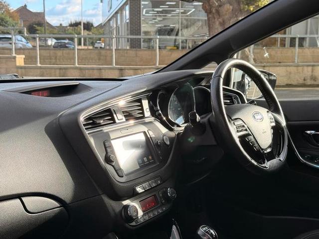 Kia Ceed Photo ac7d008d-1747-4733-9073-c8ac0b591098.jpg