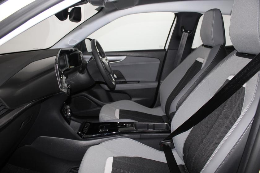 Vauxhall Mokka Electric Photo ac841ed2-75e7-4679-9b57-78a8c0d66cdb.jpg