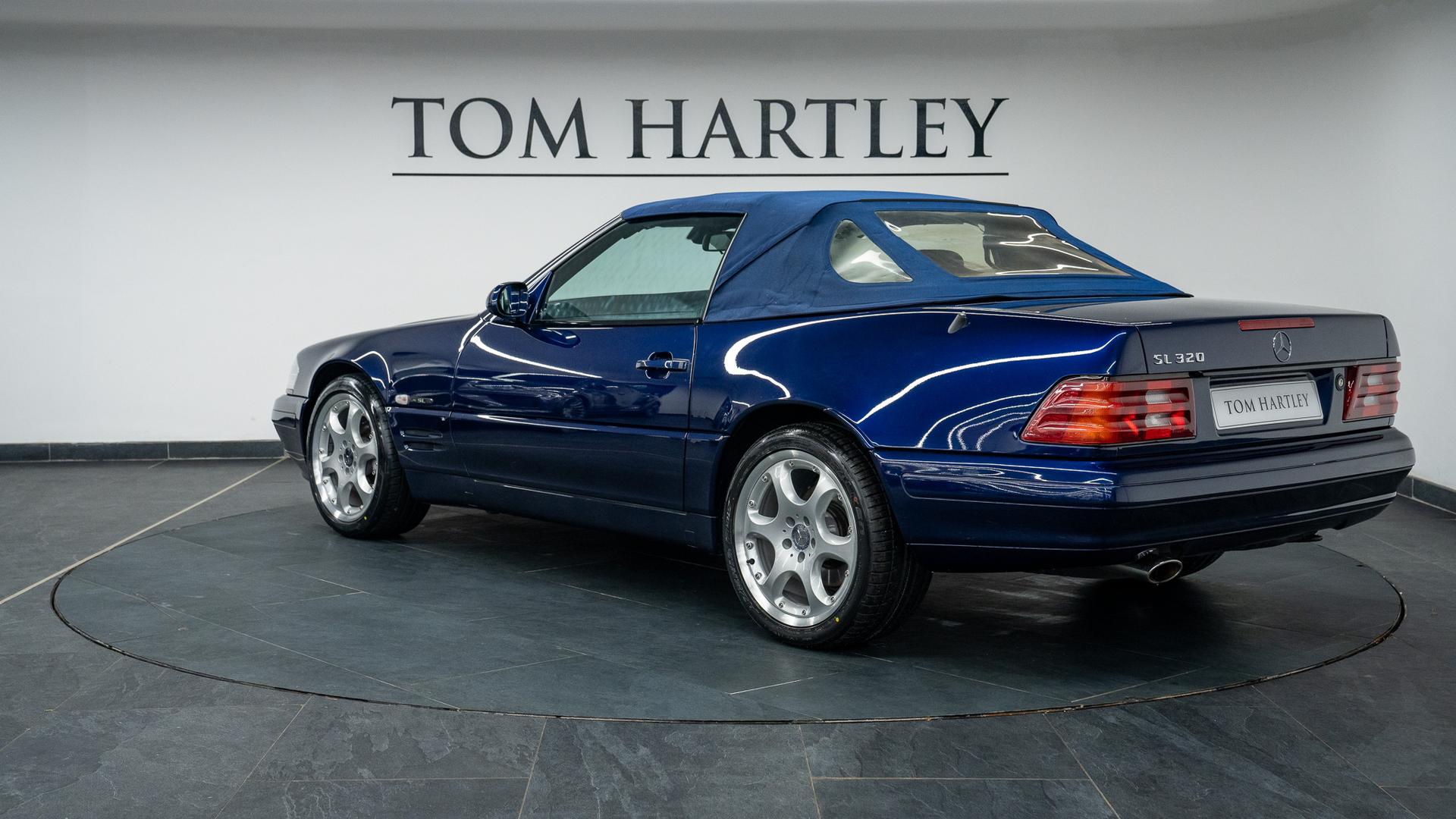 Mercedes-Benz SL320 Photo ac918a0a-fb1d-4b77-9609-75a6db77d361.jpg