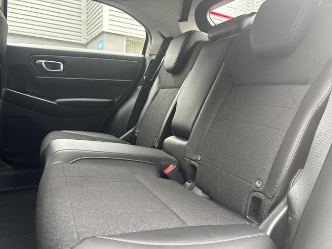 Honda HR-V Photo ac9943e0-80ec-4885-adf7-c43a4eda5954.jpg
