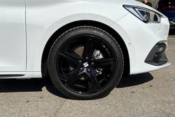 SEAT Leon Photo 5