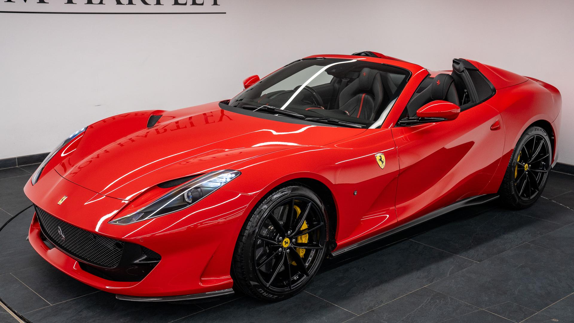 Ferrari 812 Photo acad7259-e20d-48e9-83f2-9f429c6a26b4.jpg