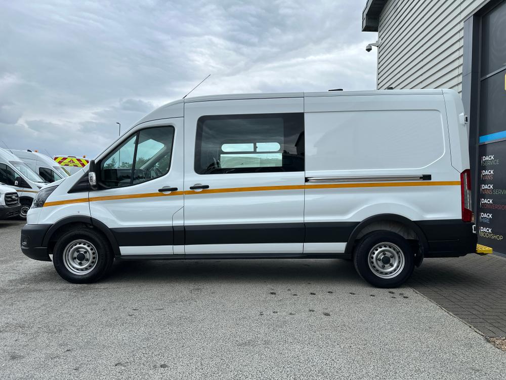 Ford Transit Photo acb6aaa9-48cc-4a03-b43e-4858cc84fbcc.jpg