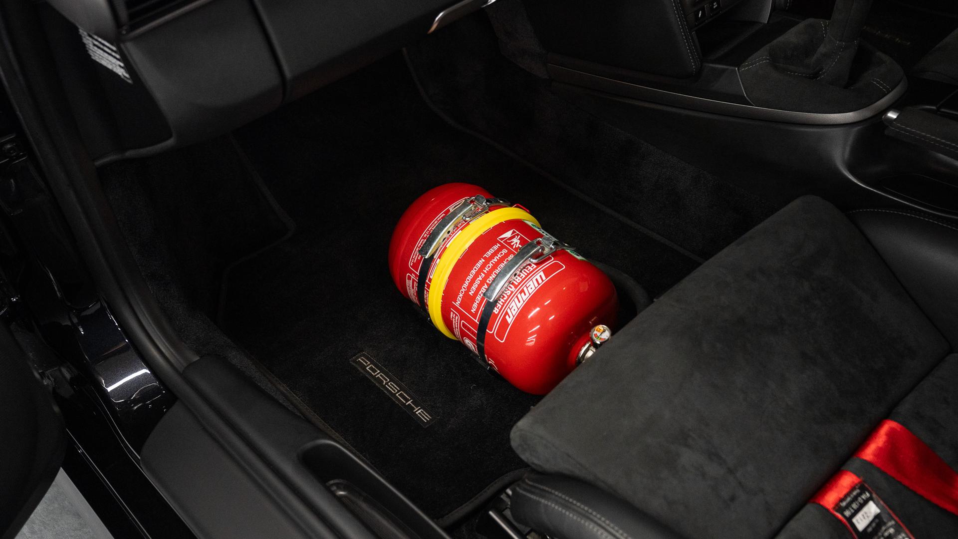Porsche 911 Photo acd782f1-c79c-452b-8b77-1282f5364153.jpg