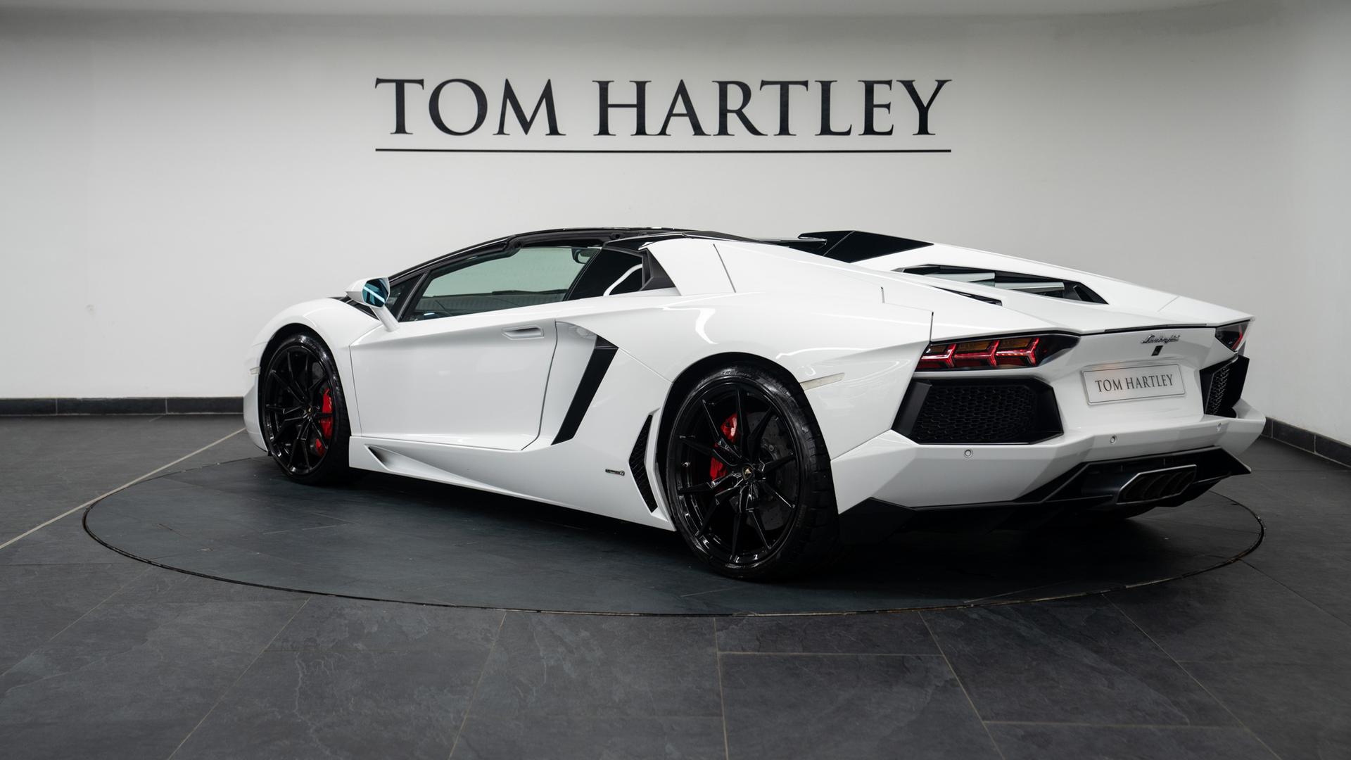 LAMBORGHINI Aventador Photo ace2ccaa-684c-4f77-9ab3-53e911f659f2.jpg