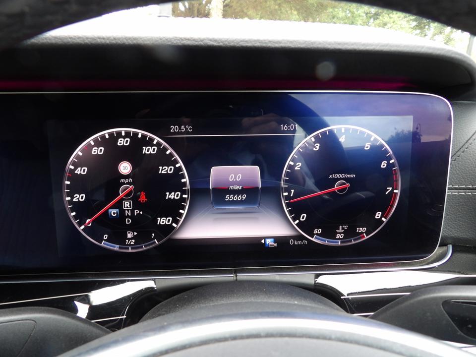Used Mercedes-Benz E Class YP18VOM 32