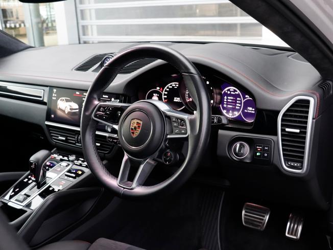 PORSCHE Cayenne Photo 8