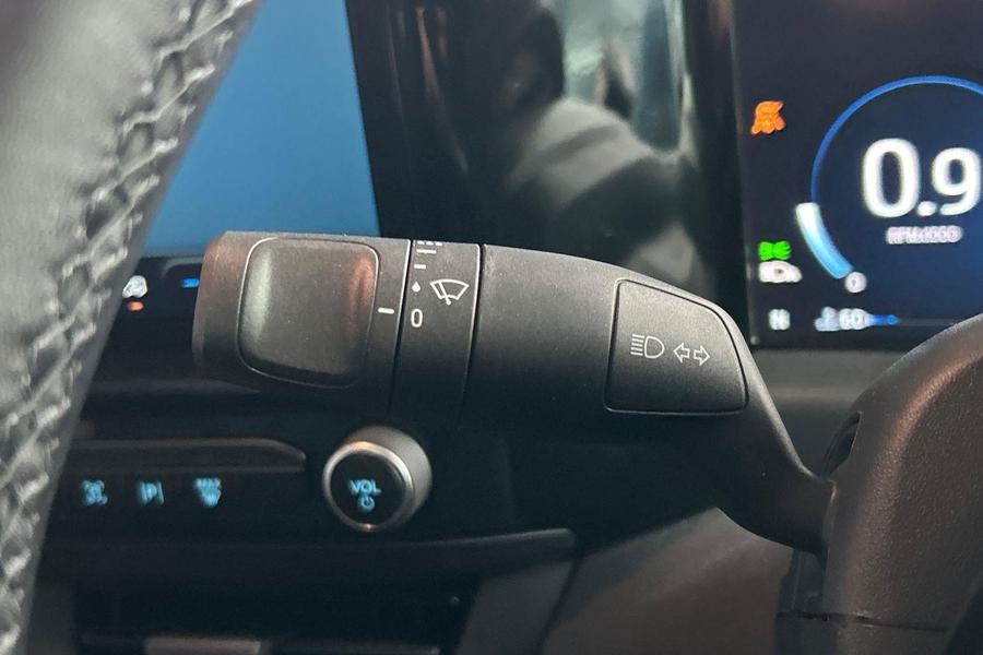 Ford TRANSIT CUSTOM Photo acf43d24-221f-4e93-b4fa-d444cb9c67a3.jpg