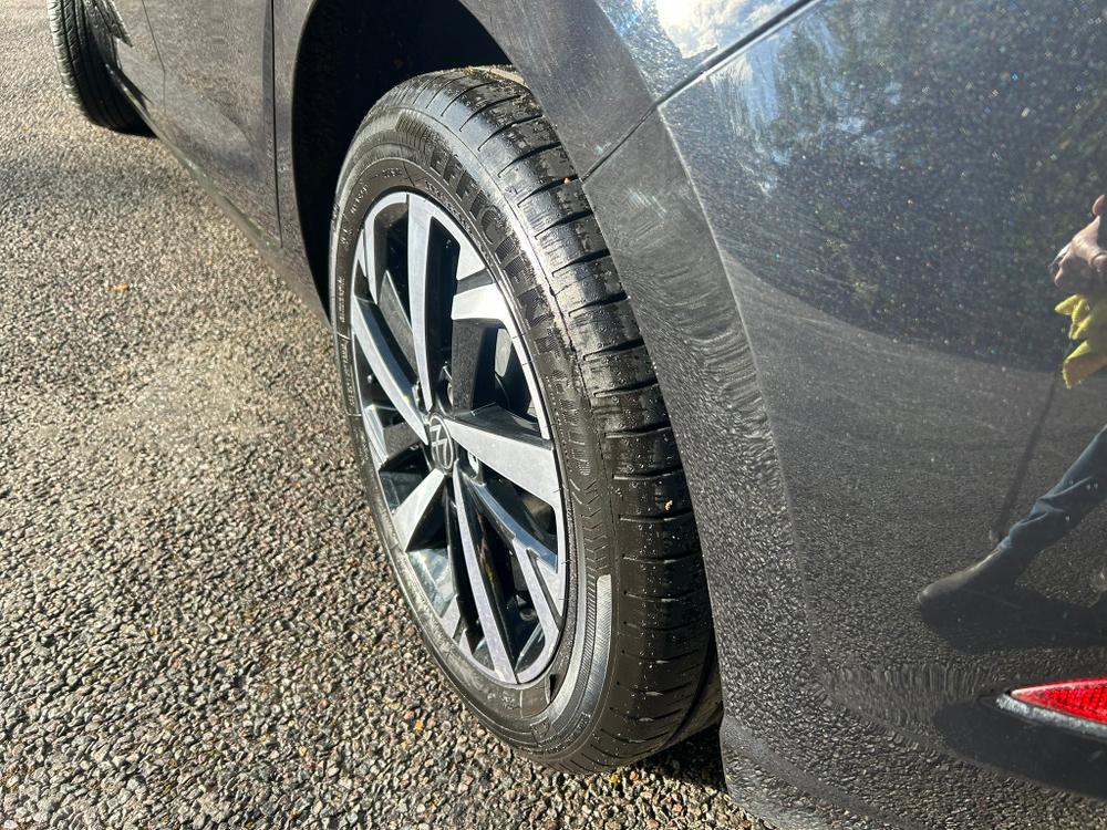 Used Volkswagen Polo LF74JMR 37