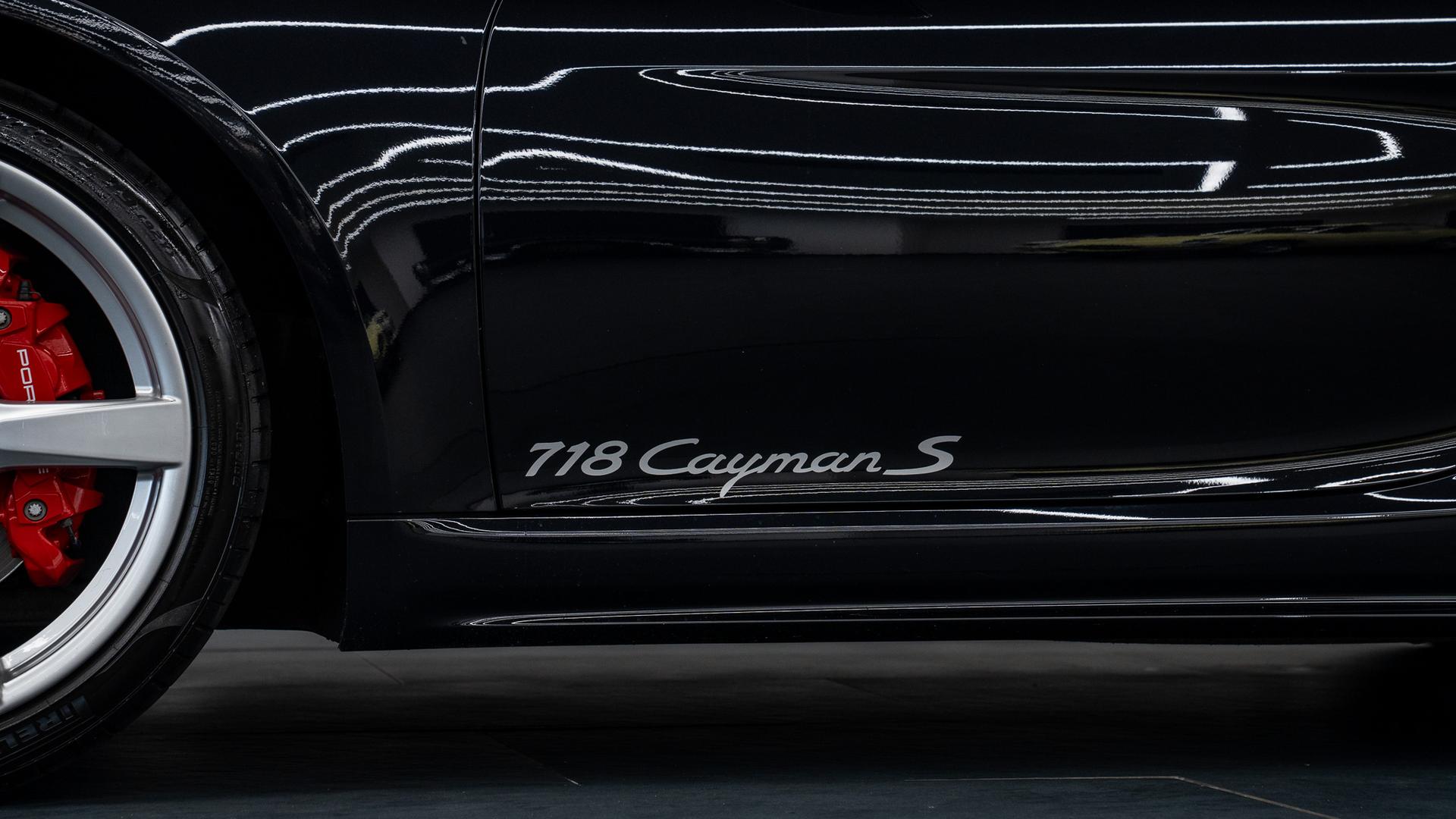 Porsche 718 Cayman Photo ad04f446-1ec4-4531-9f7b-e84baa34b4fe.jpg