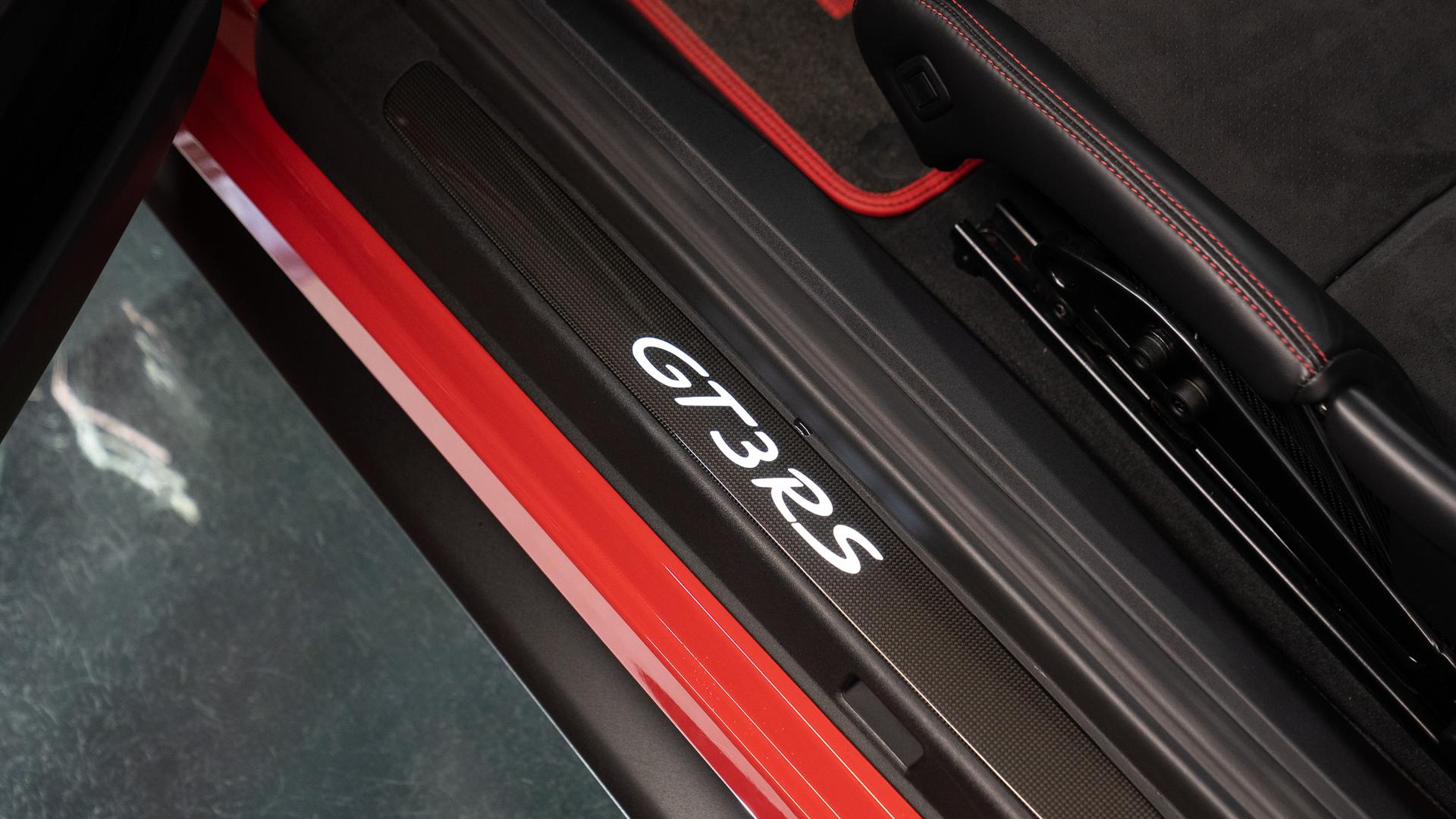 Porsche 911 Photo ad0e9cd9-8ed3-4ba9-ad41-b4ce60ff6ea7.jpg