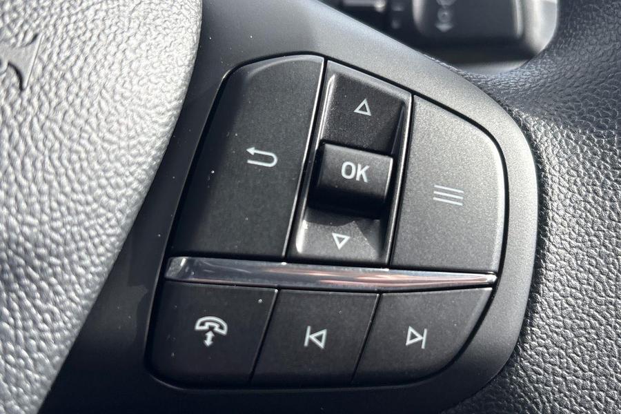 Ford TRANSIT COURIER Photo ad4006d5-05ca-413e-8f09-fb1f4deca584.jpg