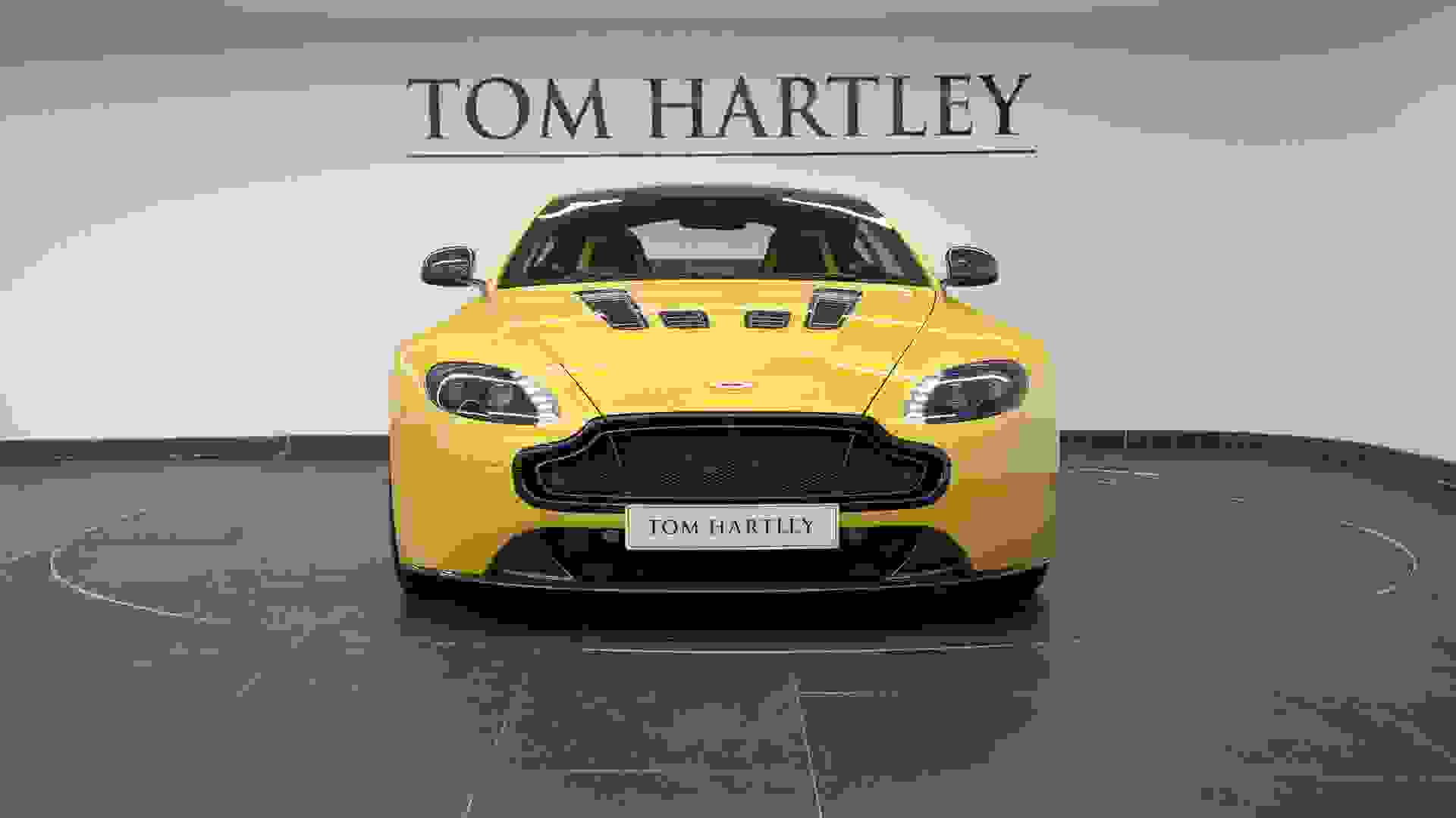 Aston Martin Vantage Photo ad4ac5b9-277d-47e1-baff-b065b5af0ee6.jpg