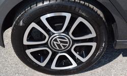Volkswagen UP Photo 35