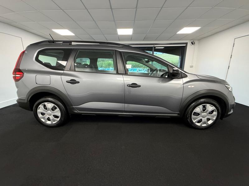 Dacia Jogger Photo ad584fe4-63ba-4ccd-8e5a-e209829fd4a3.jpg