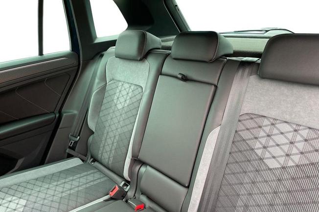 VOLKSWAGEN Tiguan Photo 12