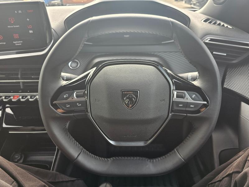 2025 75 PEUGEOT 2008