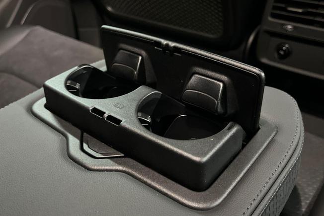 AUDI Q7 Photo 31