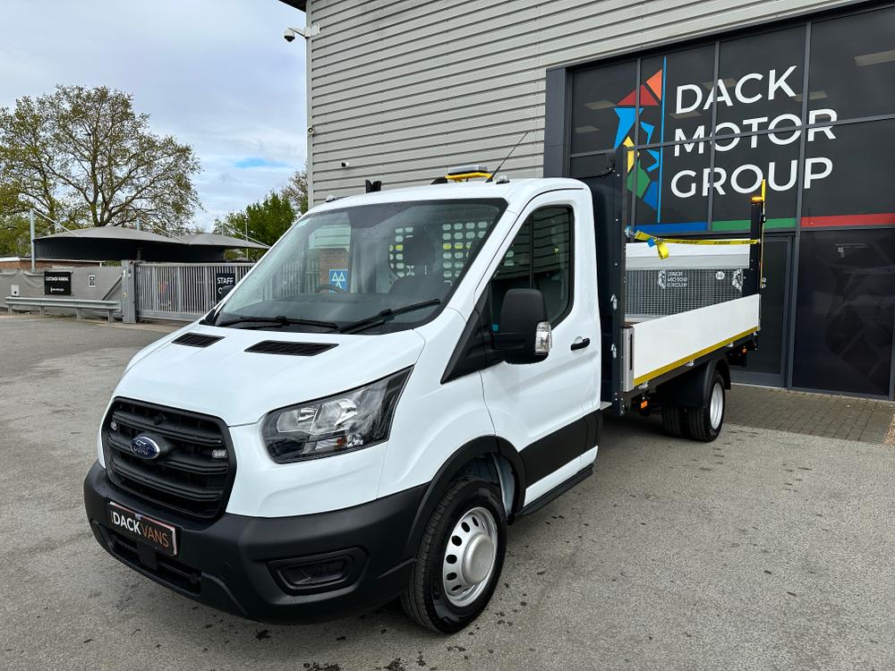 Ford Transit Photo ad7f6cc7-46ff-4aaa-8862-38f51b77f1c7.jpg