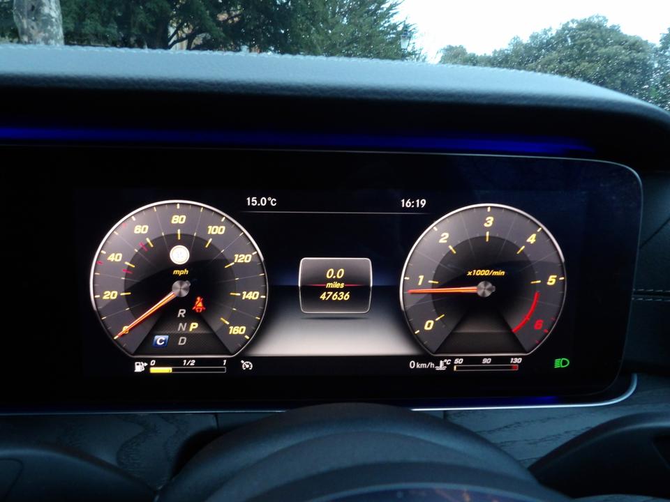 Used Mercedes-Benz E Class YK20KOW 27