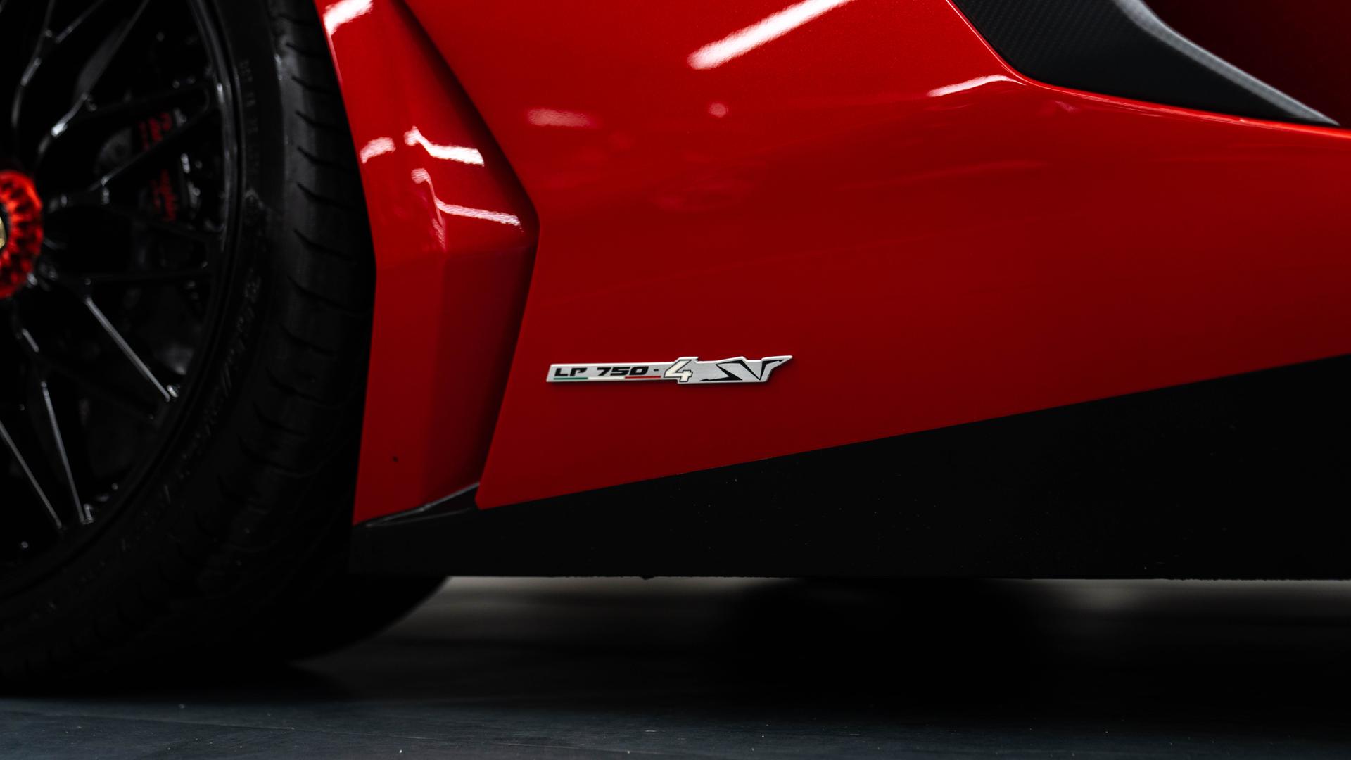LAMBORGHINI Aventador Photo ad9cefb9-d8f7-4c2e-a7d8-c456ddb59ea8.jpg