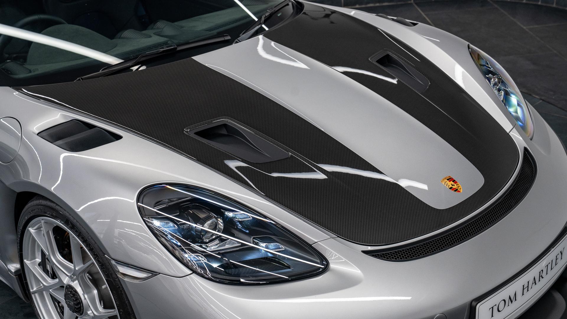 Porsche 718 Cayman GT4 Photo ada4f479-a4a2-46ce-9528-f2cde93d0a05.jpg