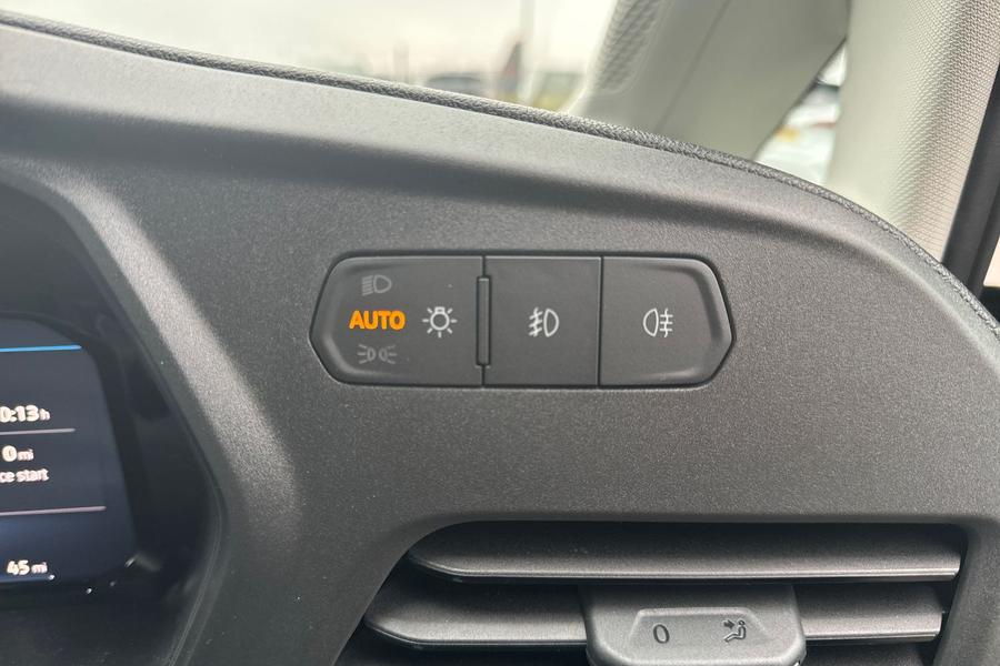 Ford TRANSIT CONNECT Photo adbcf037-a1db-430d-b47f-032203f6529e.jpg