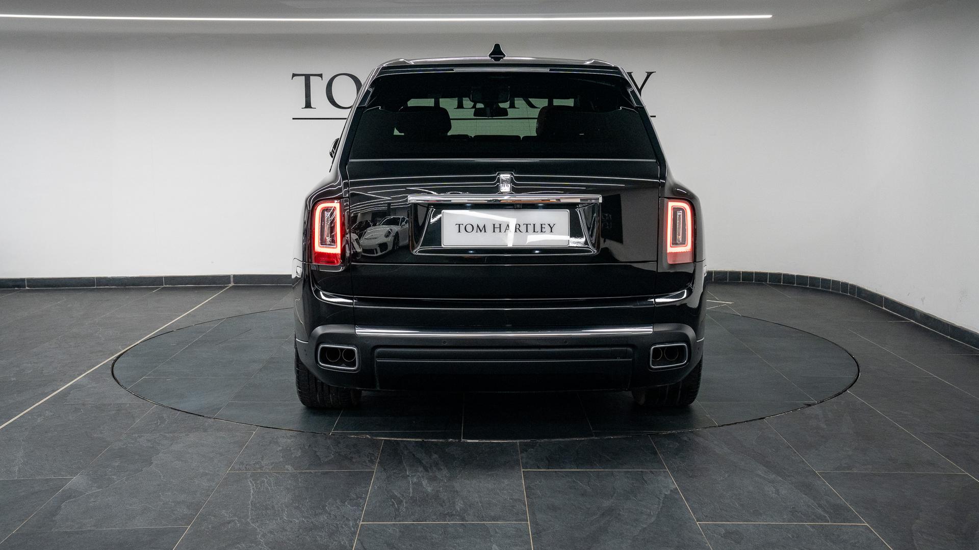 Rolls-Royce Cullinan Photo adc0e7af-bfe2-4d25-8f97-aa45a3a714b2.jpg