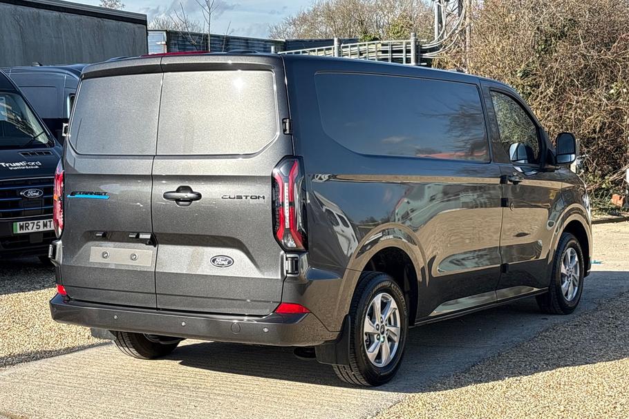 Used Ford E-TRANSIT CUSTOM CUSTOMBEV03 24