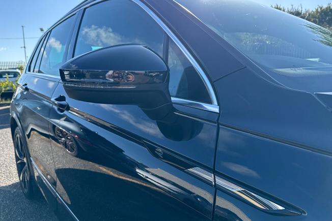 VOLKSWAGEN Tiguan Photo 20