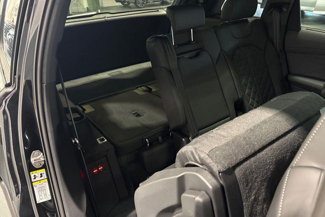 AUDI  Q7 Photo 35